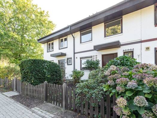 Reihenmittelhaus zum Kauf 399.000 € 5 Zimmer 103 m² 180 m² Grundstück Halstenbek 25469