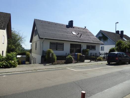 Mehrfamilienhaus zum Kauf 995.000 € 7,5 Zimmer 201 m² 654 m² Grundstück Hofheim 65719