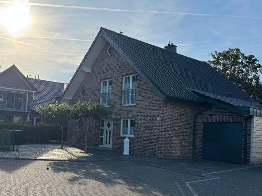 Einfamilienhaus zum Kauf provisionsfrei 648.000 € 8 Zimmer 159 m² 536 m² Grundstück Klinkum Wegberg 41844