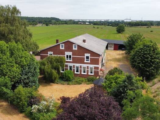 Einfamilienhaus zum Kauf 420.000 € 7 Zimmer 309,5 m² 29.487 m² Grundstück Burg (Dithmarschen) 25712