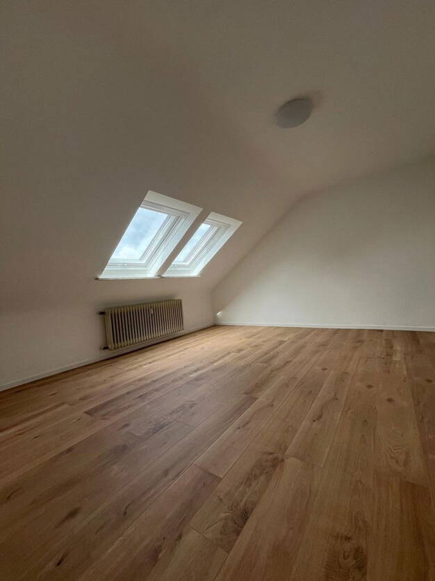 Wohnung zur Miete 620 € 2,5 Zimmer 64 m² Dachgeschoss Im Schönsteinle 12 Zimmern Zimmern ob Rottweil 78658