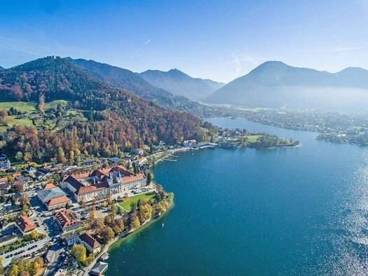 Hotel zum Kauf 12 Zimmer 24 Betten 30 m² Gastrofläche 1.000 m² Grundstück Tegernsee 83684