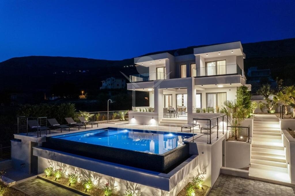 Villa zum Kauf 1.550.000 € 6 Zimmer 350 m²<br/>Wohnfläche 647 m²<br/>Grundstück Split