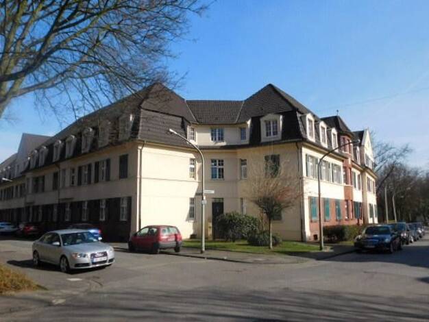 Wohnung zur Miete 518 € 3 Zimmer 74 m² frei ab 01.09.2026 Rosenbergstr. 11 Hüttenheim Duisburg-Süd 47259