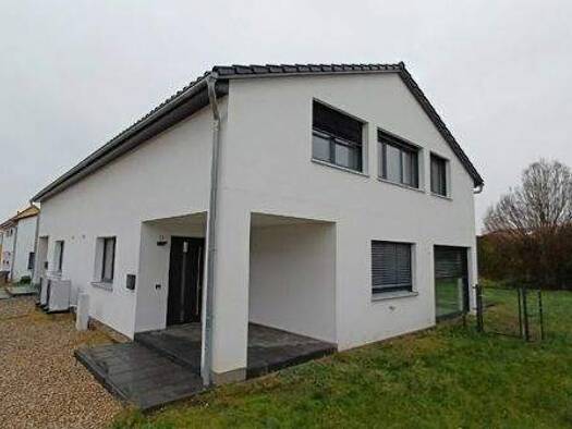 Doppelhaushälfte zum Kauf 300.000 € 5 Zimmer 140 m² 434 m² Grundstück Burg 39288
