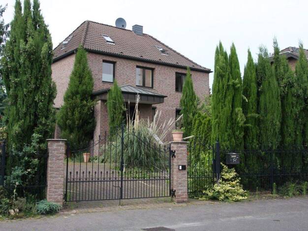 Einfamilienhaus zur Miete 2.999 € 5,5 Zimmer 194 m² 675 m² Grundstück Am Potekamp 21 Lintorf Ratingen 40885