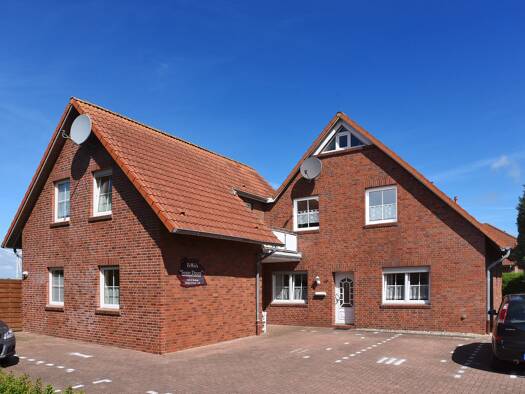 Mehrfamilienhaus zum Kauf 795.000 € 16 Zimmer 325 m² 756 m² Grundstück Carolinensiel Wittmund 26409