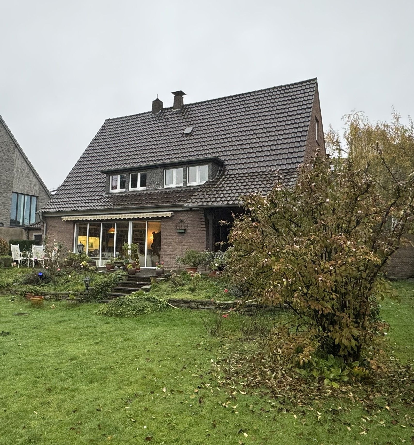 Einfamilienhaus zum Kauf 439.000 € 7 Zimmer 180 m²<br/>Wohnfläche 934 m²<br/>Grundstück Wesel Wesel 46483