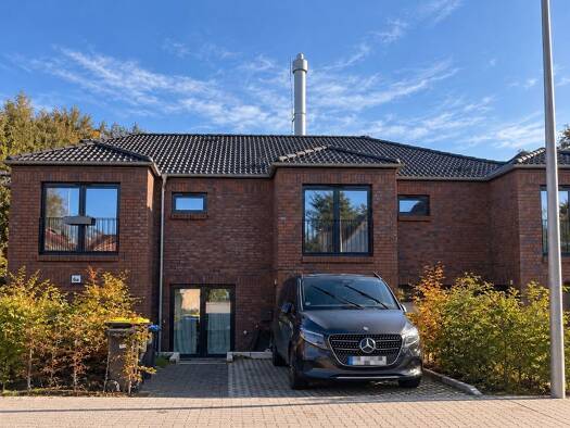 Reihenmittelhaus zur Miete 1.919 € 5 Zimmer 147,6 m² 260 m² Grundstück frei ab 01.01.2027 Saxtorfer Weg 6 Eckernförde 24340