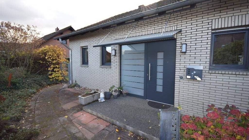 Bungalow zum Kauf 370.000 € 6 Zimmer 167,3 m² 1.096 m² Grundstück Meinersen Gifhorn 38536