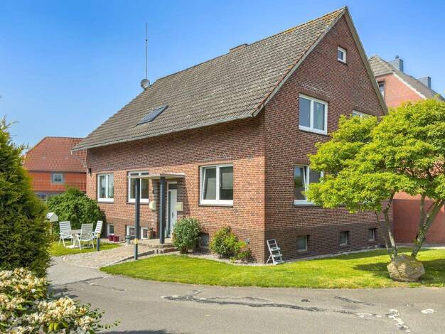 Einfamilienhaus zum Kauf 329.000 € 8 Zimmer 183 m² 665 m² Grundstück Wilster 25554