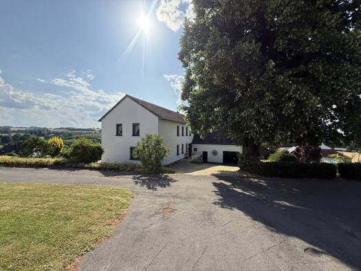 Einfamilienhaus zum Kauf 298.000 € 9 Zimmer 180 m² 2.223 m² Grundstück Rehme Bad Oeynhausen 32547