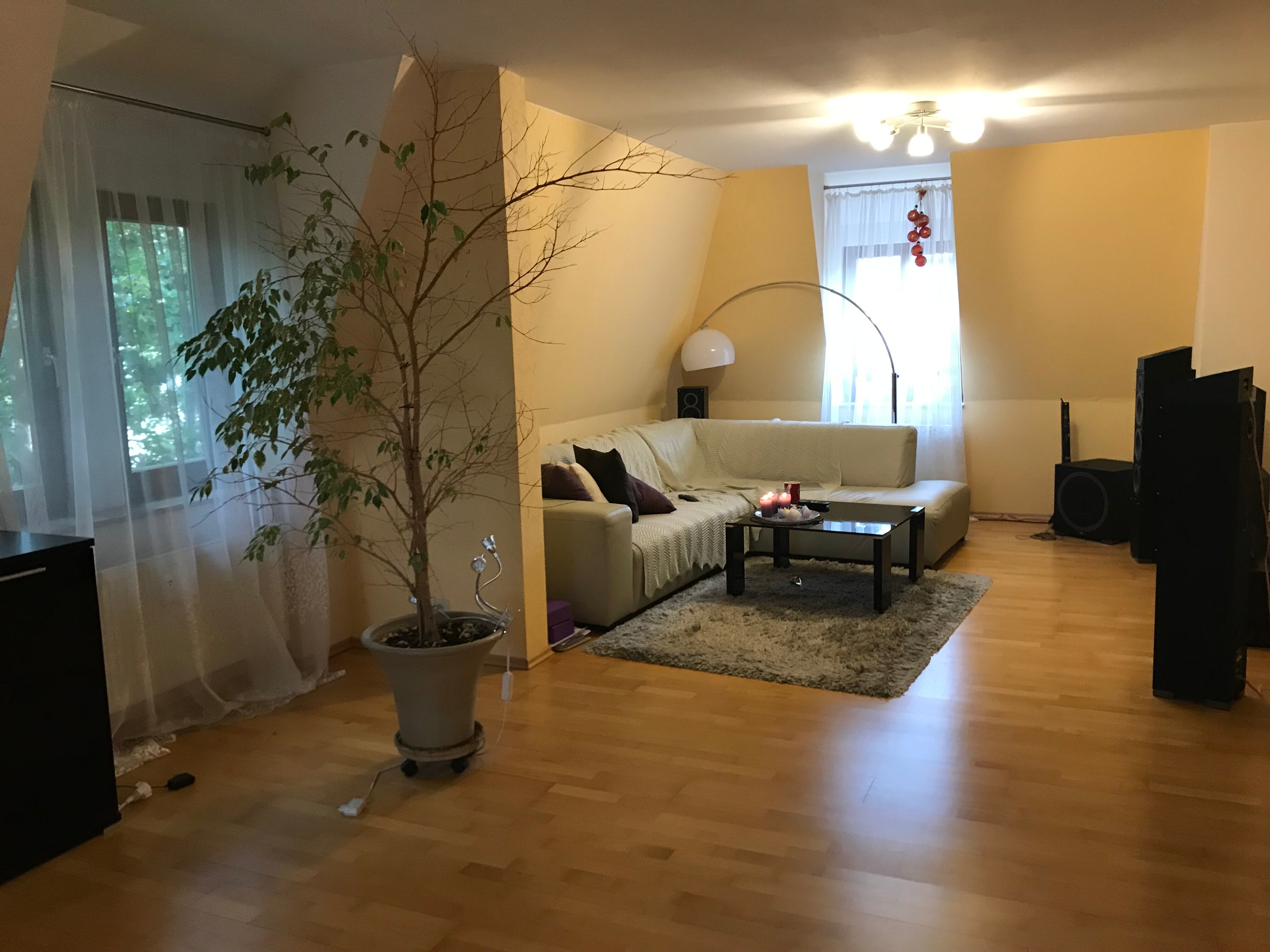 Wohnung zur Miete 600 € 3 Zimmer 94 m²<br/>Wohnfläche 2.<br/>Geschoss ab sofort<br/>Verfügbarkeit Schleusingerstraße 34 Wahlbezirk 14 Suhl 98527