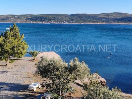 Haus zum Kauf 415.000 € 14 Zimmer 371 m² Starigrad