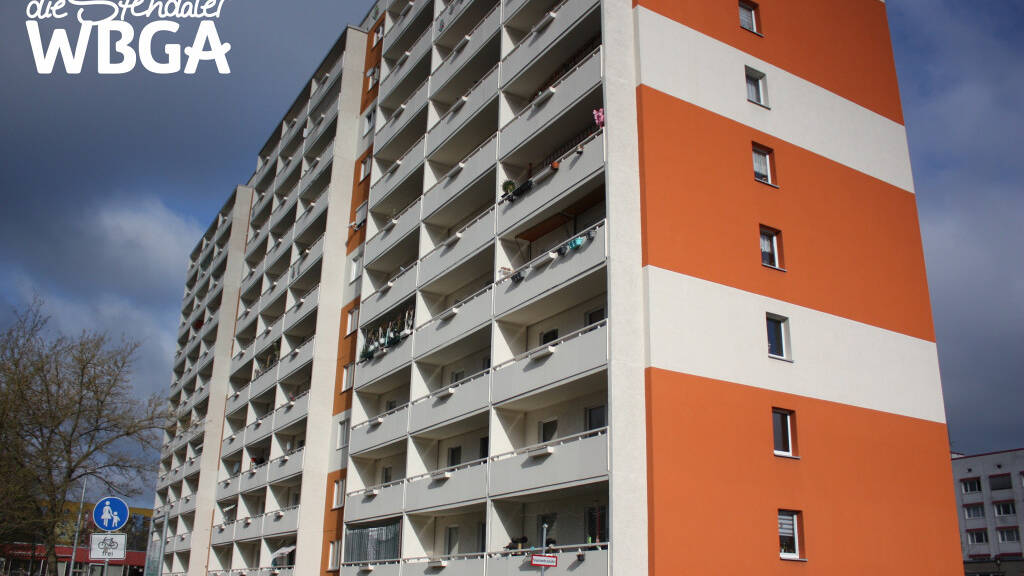 Wohnung zur Miete 420 € 3 Zimmer 69,7 m² 6. Geschoss Dr.-Kurt-Schumacher-Straße 15 b Stendal 39576