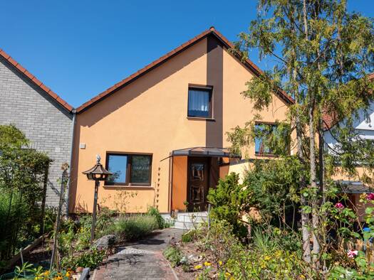 Reihenmittelhaus zum Kauf 220.000 € 4 Zimmer 127 m² 320 m² Grundstück Märkische Straße 21 Kastanienallee Schwedt/Oder 16303