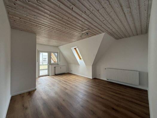 Wohnung zur Miete 850 € 2,5 Zimmer 81,4 m² frei ab 01.05.2026 Karlstraße 21 Crailsheim 74564