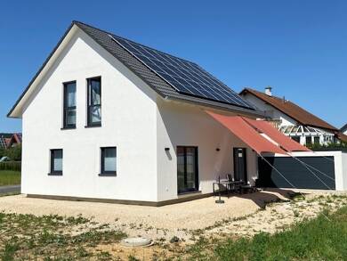 Haus zum Kauf 580.000 € 4,5 Zimmer 123 m² 651 m² Grundstück Langenenslingen Langenenslingen 88515