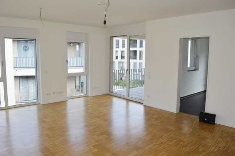 Wohnung zur Miete 700 € 4 Zimmer 123,8 m²<br/>Wohnfläche ab sofort<br/>Verfügbarkeit Mars-la-Tour-Straße Zoo Hannover 30175