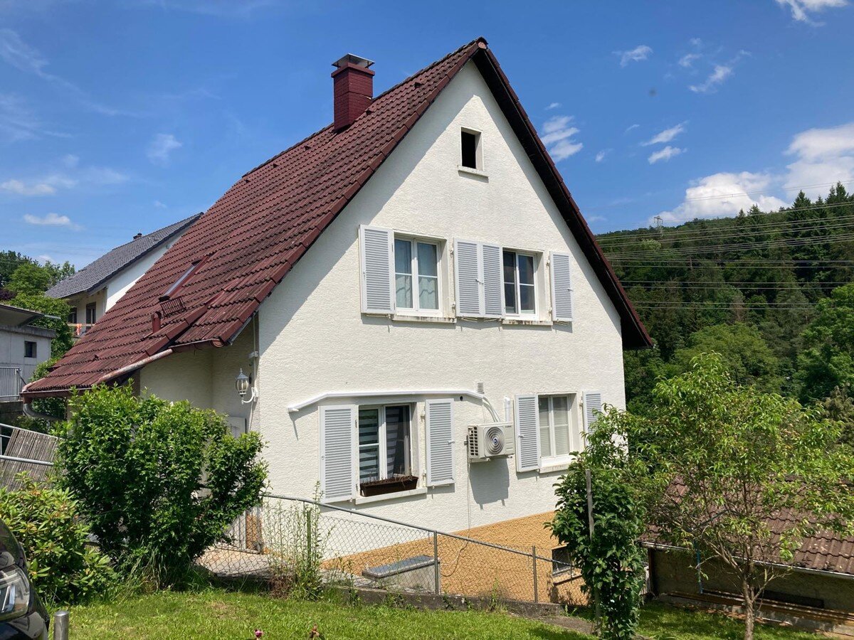 Einfamilienhaus zum Kauf 335.000 € 4 Zimmer 103 m²<br/>Wohnfläche 497 m²<br/>Grundstück Gurtweil Waldshut-Tiengen / Gurtweil 79761