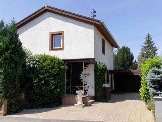 Einfamilienhaus zum Kauf 699.000 € 7 Zimmer 215 m² 604 m² Grundstück Odenwaldstraße 4 Wiesloch Wiesloch 69168