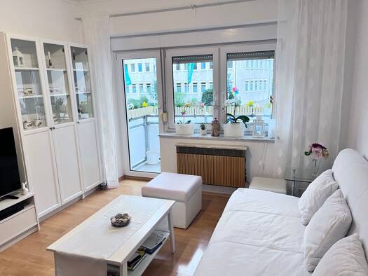 Wohnung zum Kauf provisionsfrei 210.000 € 3 Zimmer 75 m² Geschoss 1/3 Südviertel Essen 45128