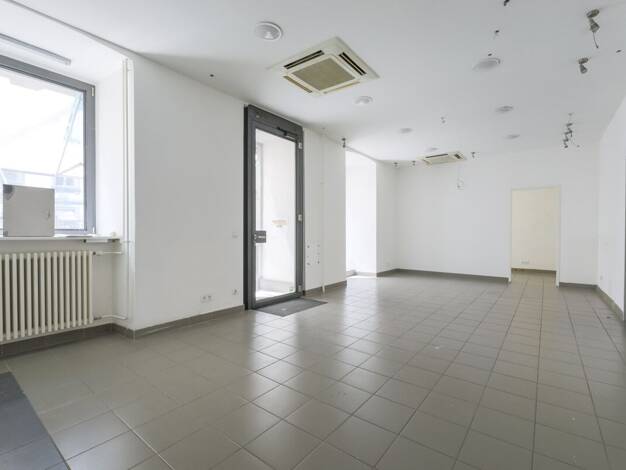 Laden zur Miete 1.080 € 63,9 m² Verkaufsfläche Innenstadt-Ost Innenstadt - Ost 76131
