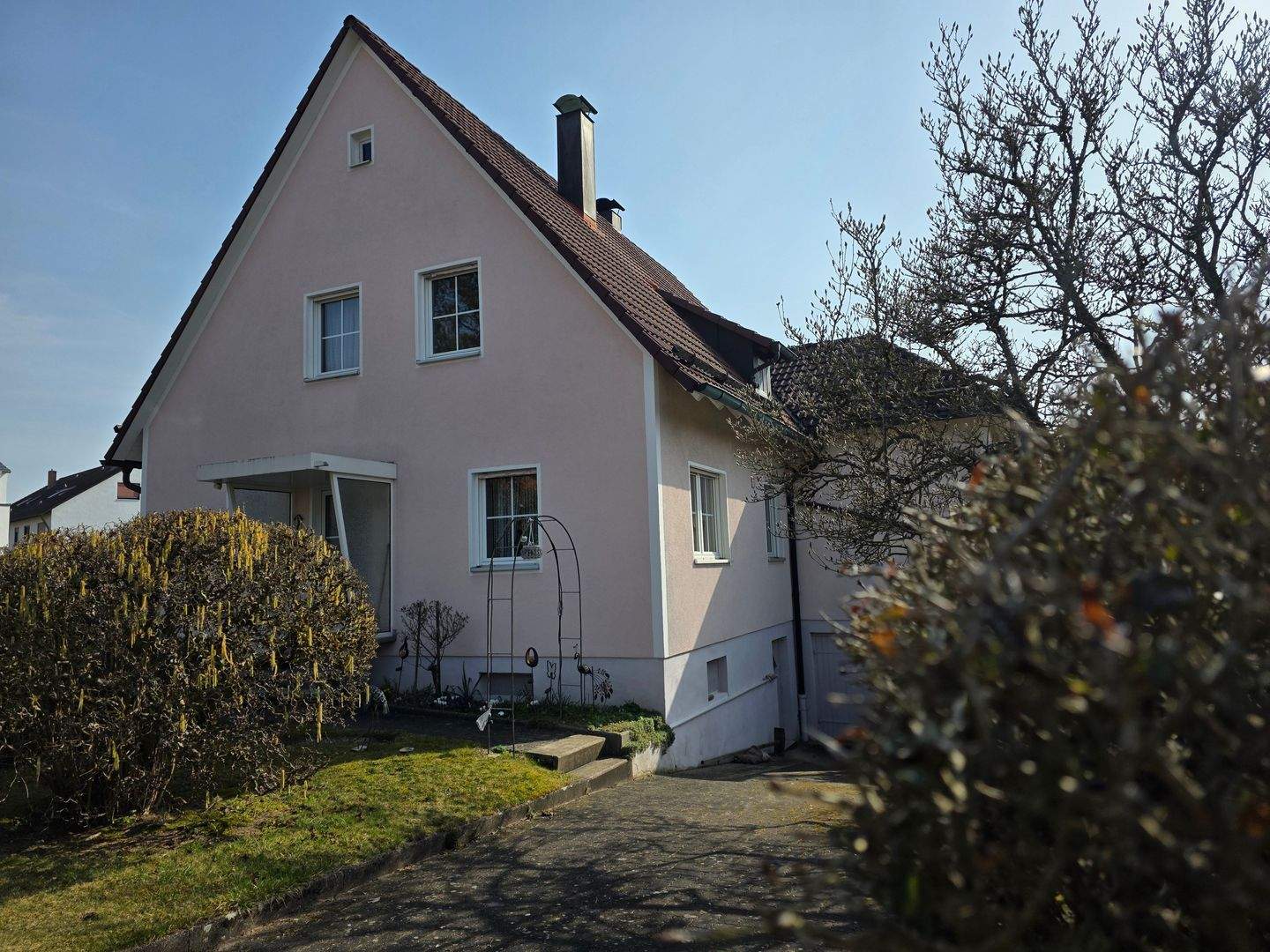 Immobilie in Allersberg - 2-Familienhaus mit viel Potential - Bild 0