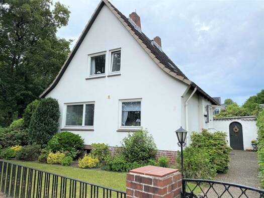 Einfamilienhaus zum Kauf 425.000 € 3,5 Zimmer 88 m² 485 m² Grundstück Wedel 22880