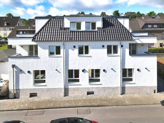Mehrfamilienhaus zum Kauf 163.000 € 16 Zimmer 421 m² 554 m² Grundstück Attendorn 57439