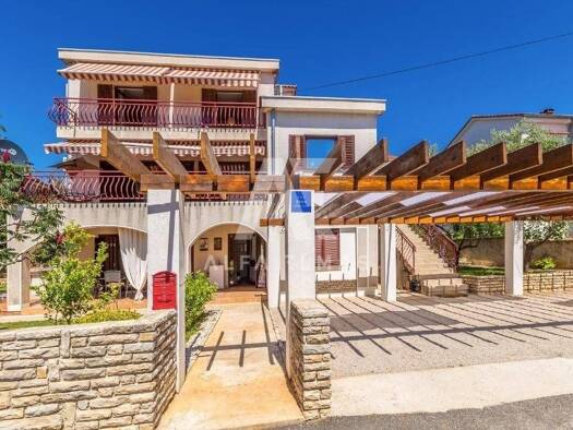 Einfamilienhaus zum Kauf 700.000 € 12 Zimmer 410 m² Krk Krk 51500