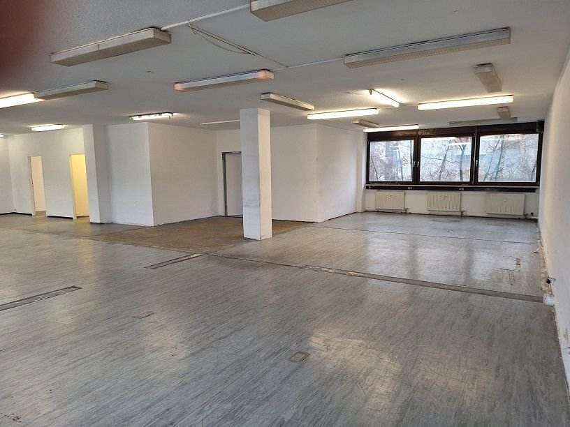 Produktionshalle zur Miete provisionsfrei 2.250 € 250 m²<br/>Lagerfläche Griesheim Frankfurt am Main 65933