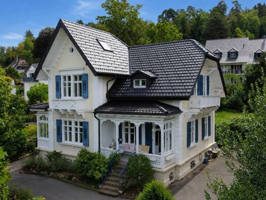 Stadthaus zum Kauf 1.340.000 € 6,5 Zimmer 181 m² 1.414 m² Grundstück Badenweiler Badenweiler 79410
