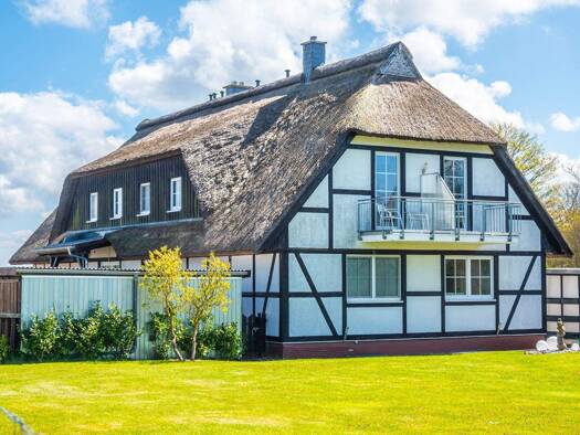 Einfamilienhaus zum Kauf 1.200.000 € 18 Zimmer 693 m² 3.750 m² Grundstück Neuenkirchen Gingst 18569