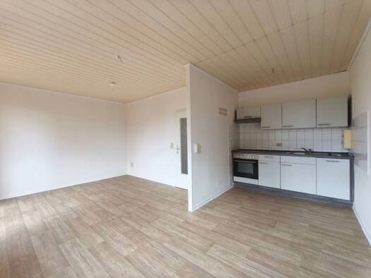 Wohnung zur Miete 325 € 3 Zimmer 57 m² 3. Geschoss Krondorfer Straße 119 Wolfen Bitterfeld-Wolfen 06766