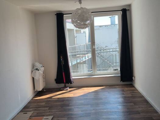 Wohnung zur Miete 330 € 1 Zimmer 34 m² Geschoss 5/6 frei ab sofort Stadtfeld Ost Stadtfeld Ost 39108