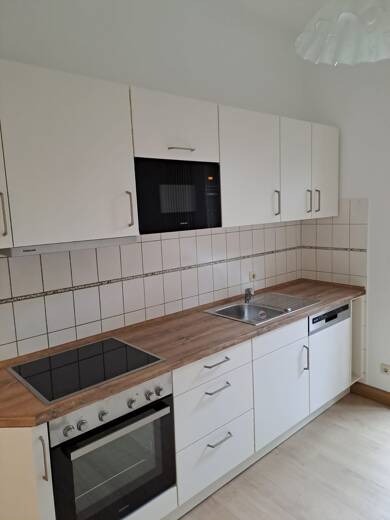 Wohnung zur Miete 450 € 2 Zimmer 63 m² 1. Geschoss frei ab 01.09.2025 Erlbacher Straße 24 Markneukirchen Markneukirchen 08258
