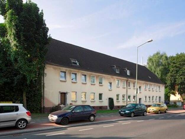 Wohnung zur Miete 199 € 1,5 Zimmer 28,4 m² Dachgeschoss, 2. Geschoss Bahnhofstraße 215 Vierlinden Duisburg 47178
