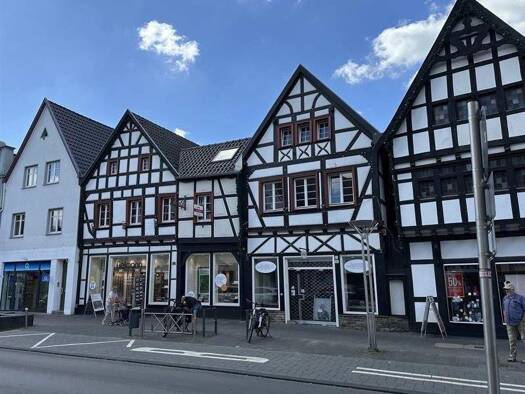 Wohnung zur Miete 1.250 € 2 Zimmer 140 m² 1. Geschoss frei ab sofort Hauptstraße 43-45 Rheinbach 53359