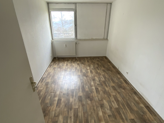 Wohnung zur Miete nur mit Wohnberechtigungsschein 374 € 3 Zimmer 75 m² EG frei ab 31.01.2026 Kattowitzer Straße 1 Kreuztal 57223