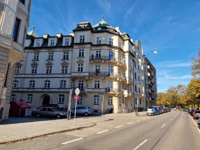 Wohnung zur Miete 2.850 € 3 Zimmer 99 m²<br/>Wohnfläche 5.<br/>Geschoss 01.02.2025<br/>Verfügbarkeit Lehel München 80538