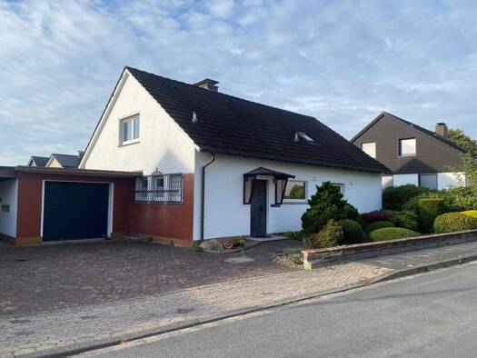 Einfamilienhaus zum Kauf 255.000 € 5 Zimmer 141 m² 633 m² Grundstück frei ab sofort Holzhausen Bad Salzuflen 32107