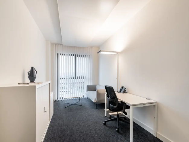Bürofläche zur Miete - Erstbezug provisionsfrei 14 m² Bürofläche teilbar ab 7 m² Basler Straße 3 Gonzenheim Bad Homburg 61352