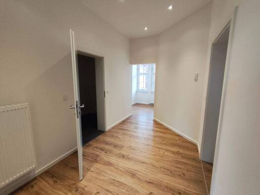 Wohnung zur Miete 940 € 4 Zimmer 118,2 m² 1. Geschoss frei ab sofort Eduardstr. 11 Apolda 99510