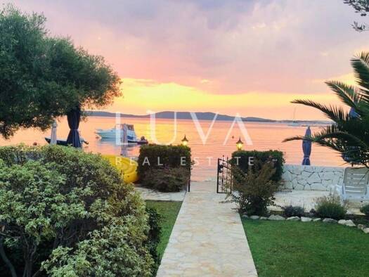 Haus zum Kauf 3.000.000 € 13 Zimmer 430 m² Zaboric, Sibenik - Okolica Šibenik