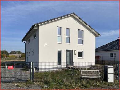 Einfamilienhaus zum Kauf 320.000 € 6 Zimmer 145 m² 1.215 m² Grundstück frei ab sofort Münchhausen Sonnewalde 03249