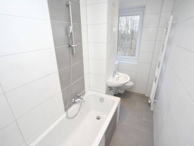 Wohnung zur Miete 356 € 3 Zimmer 71,2 m² 2. Geschoss Fürstenstraße 250 Yorckgebiet Yorckgebiet 09130