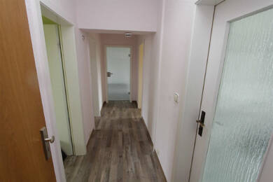 Wohnung zum Kauf 85.000 € 4 Zimmer 71 m² 1. Geschoss Borna Borna 04552