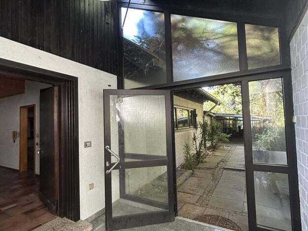 Haus zum Kauf 298.000 € 10 Zimmer 265 m² 1.919 m² Grundstück frei ab sofort Rehau 95111