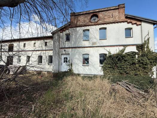 Bauernhaus zum Kauf 49.000 € 4 Zimmer 200 m² 1.825 m² Grundstück frei ab sofort Hohenbocka 01945